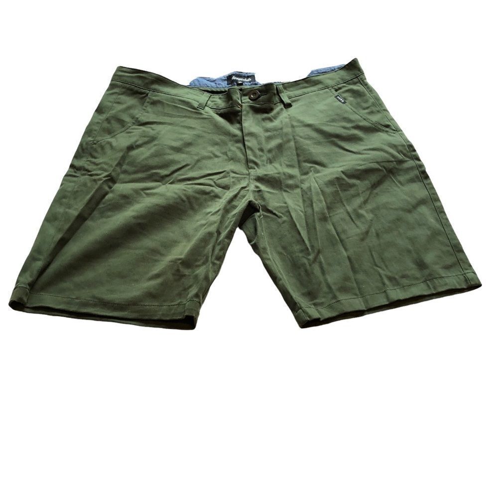 Aeropostale Men's shorts Olive green Size 38, 4 pockets